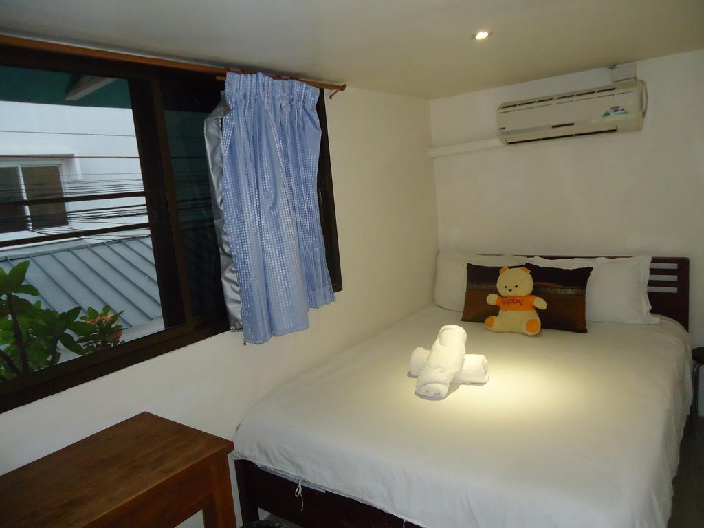 Hotel The California Chiang Mai Buitenkant foto
