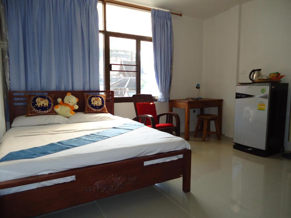 Hotel The California Chiang Mai Buitenkant foto