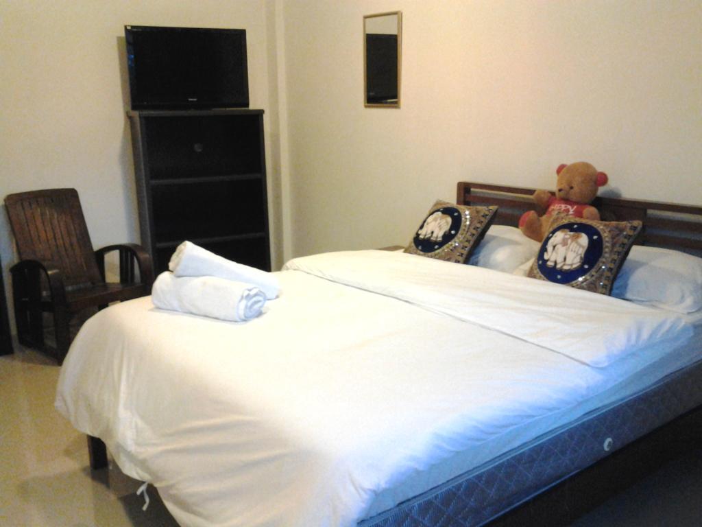 Hotel The California Chiang Mai Kamer foto